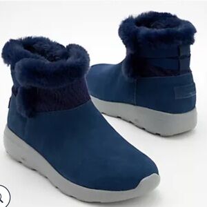 SKETCHERS ON THE GO CITY WATER REPELLENT SUEDE BOOTS NEW SIZE 9 WIDE